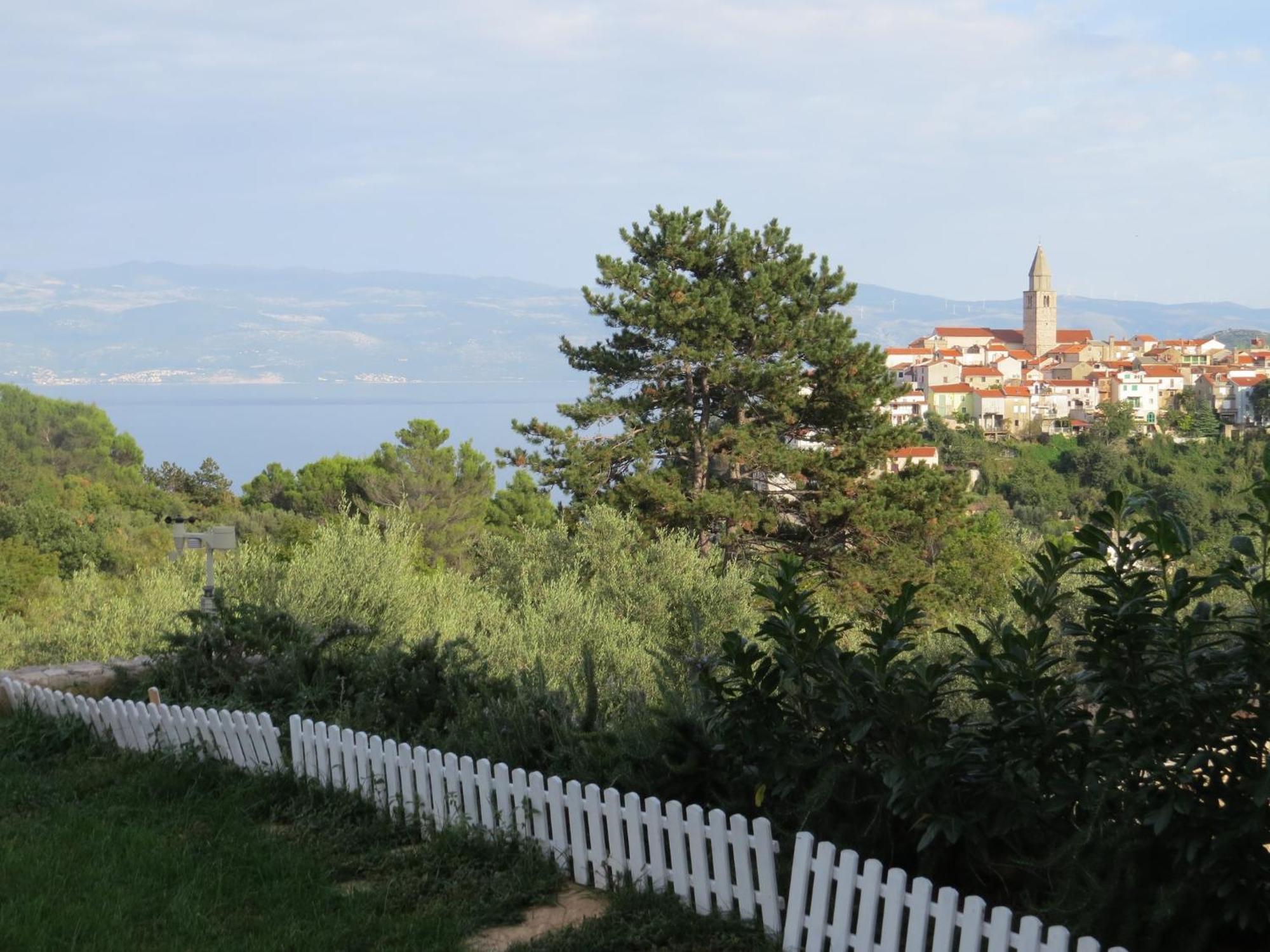 Apartmani Mariosa Vrbnik (Primorje-Gorski Kotar) Exterior foto